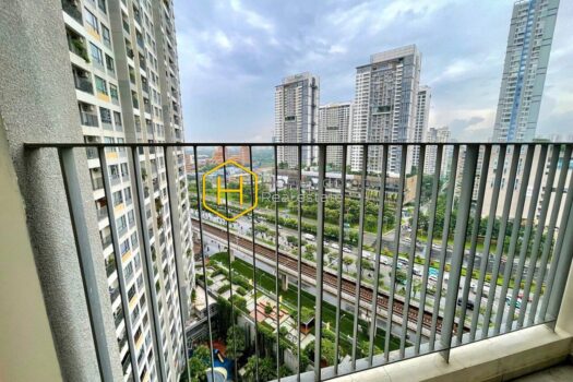 Masteri An Phu Feel the tranquil air in this cozy furnished apartment at Masteri An Phu