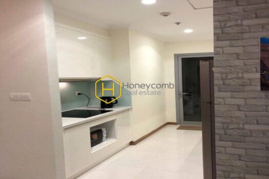 Vinhomes Central Park Explore the beauty of this dedicated furnished apartment in Vinhomes Central Park for rent