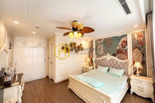 Vinhomes Central Park Feel the warmth and elegance in this stunning apartment in Vinhomes Central Park