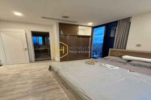 Vinhomes Golden River Well organised and modern furnished apartment in Vinhomes Golden River