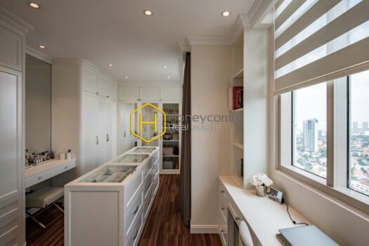 The Vista Enchanting penthouse with gorgeous space and modern design in The Vista